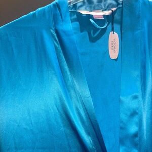 Victoria's Secret Satin Robe NWT​